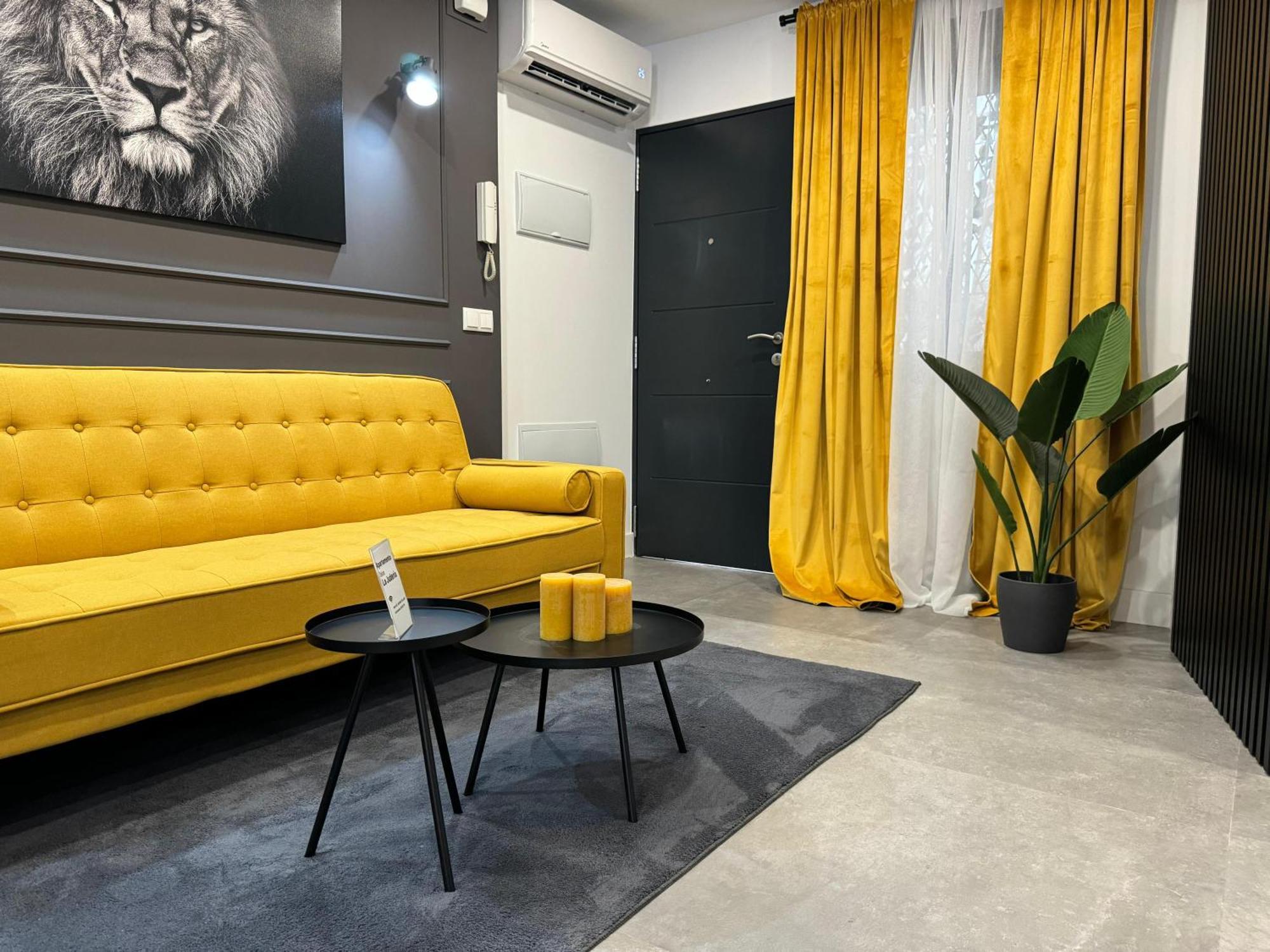 Apartamento Deluxe Lajuderia Con Parking Gratis Córdoba Kültér fotó